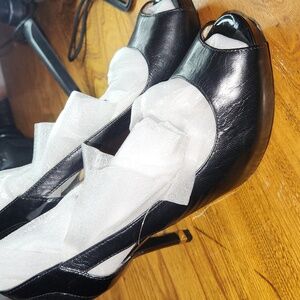Vintage  Pre-owned condition Heels some scuffs
